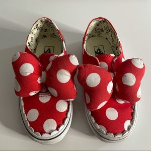 Disney x Vans Limited Edition gore skate shoe minnie's mouse bow